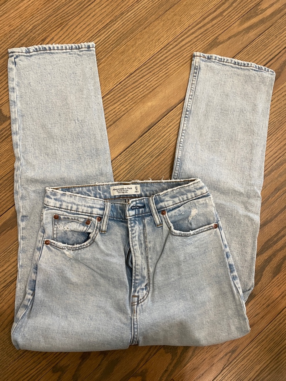 Abercrombie & Fitch Light Blue The Ankle Straight Ultra High Rise 27/4